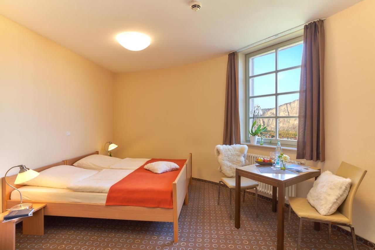 Ev.Familienferien-Und Bildungsstaette Ebernburg Otel Bad Münster am Stein-Ebernburg Dış mekan fotoğraf